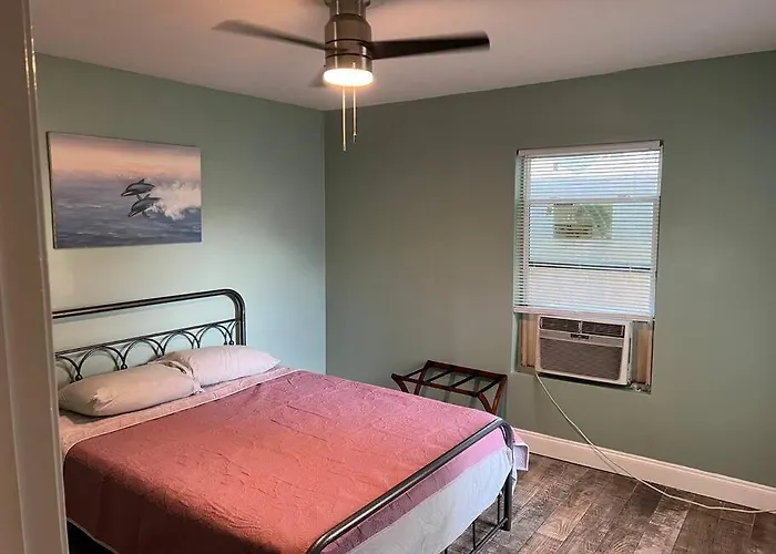 Cottage Close To French Quarters